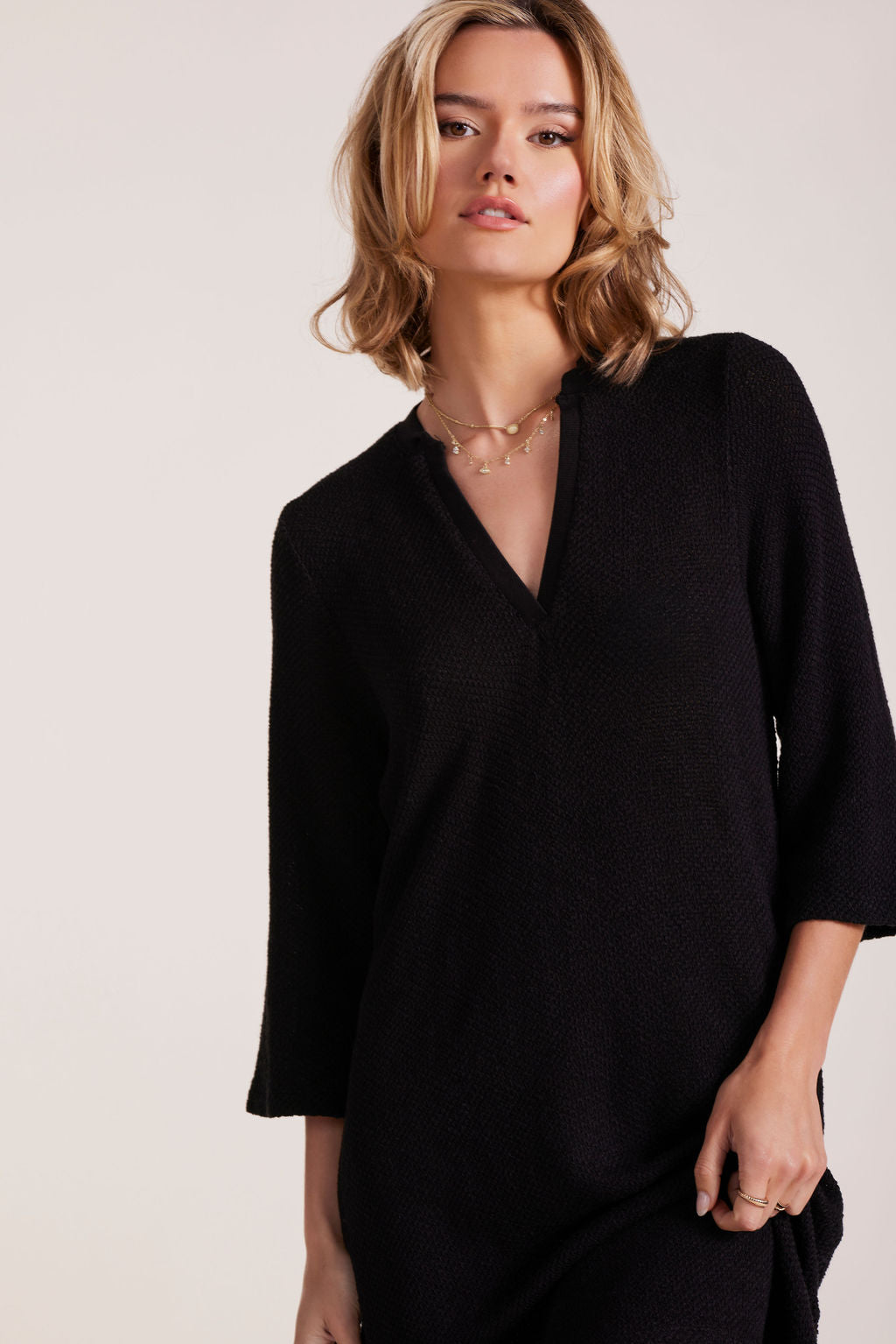 3/4 SLEEVE SPLIT NECK TUNIC