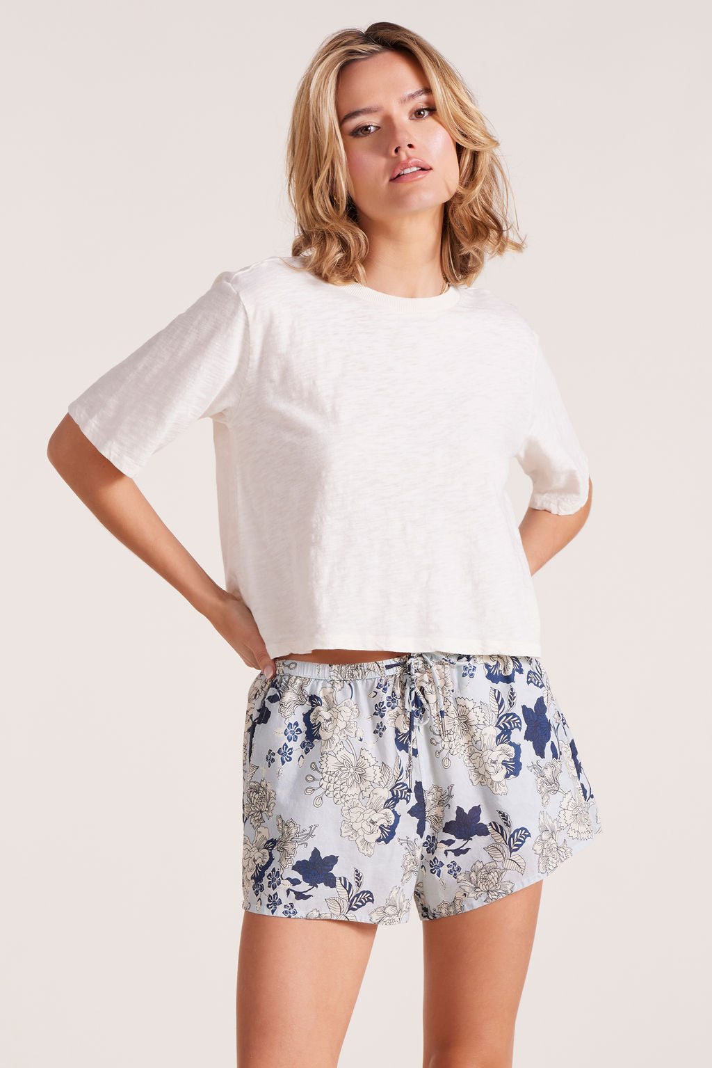 CENTER BACK SEAM CROP TOP