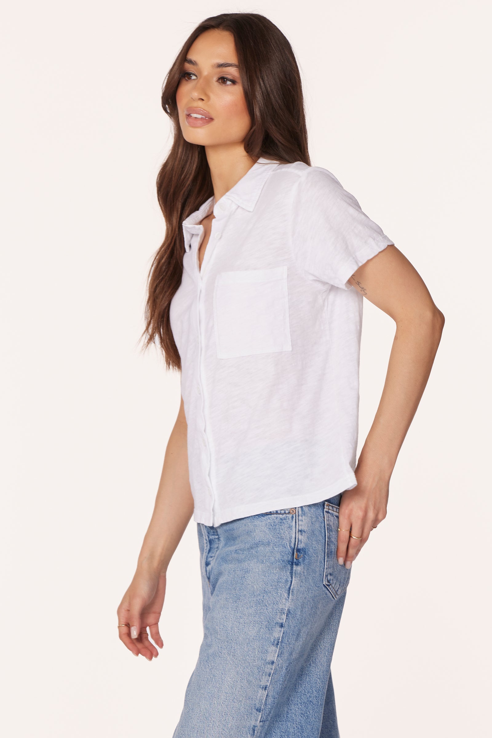 BUTTON FRONT COLLARED TEE