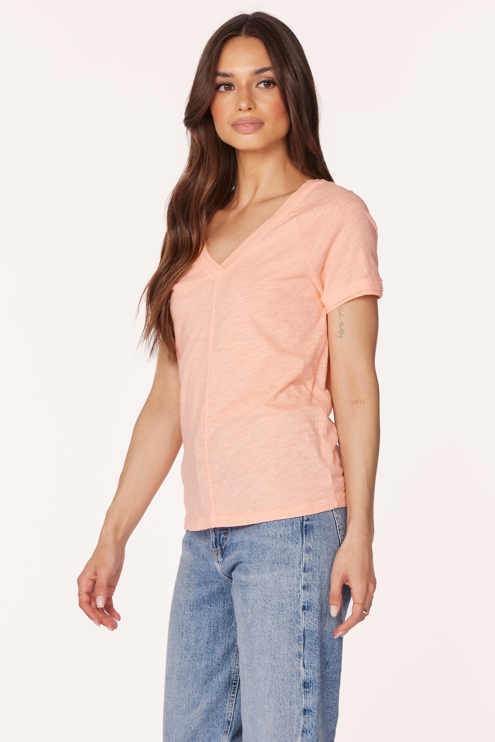 RIB MIX V-NECK TEE