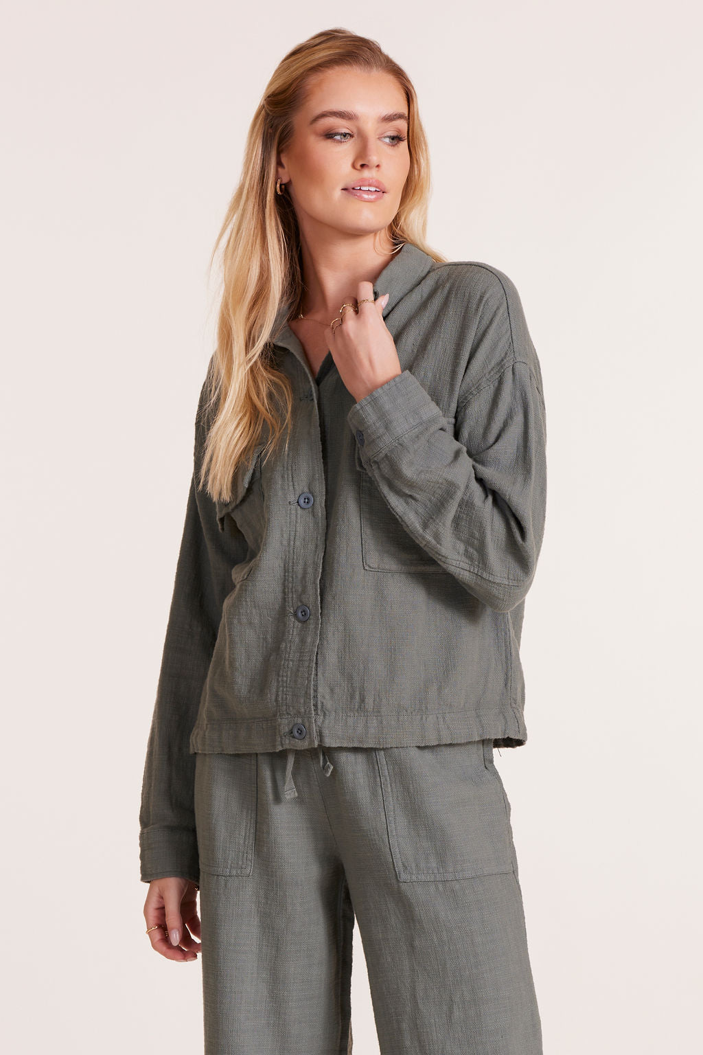 CROP JACKET WITH POCKETS