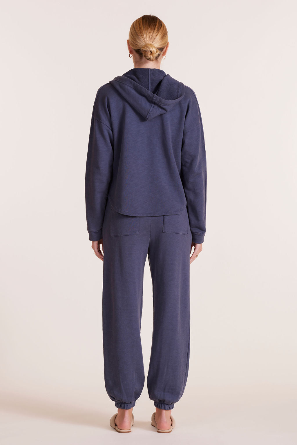 SLOUCH SWEATPANT