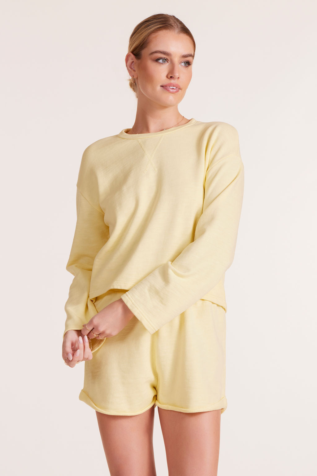 WIDE SLEEVE BOXY SWEATSHIRT