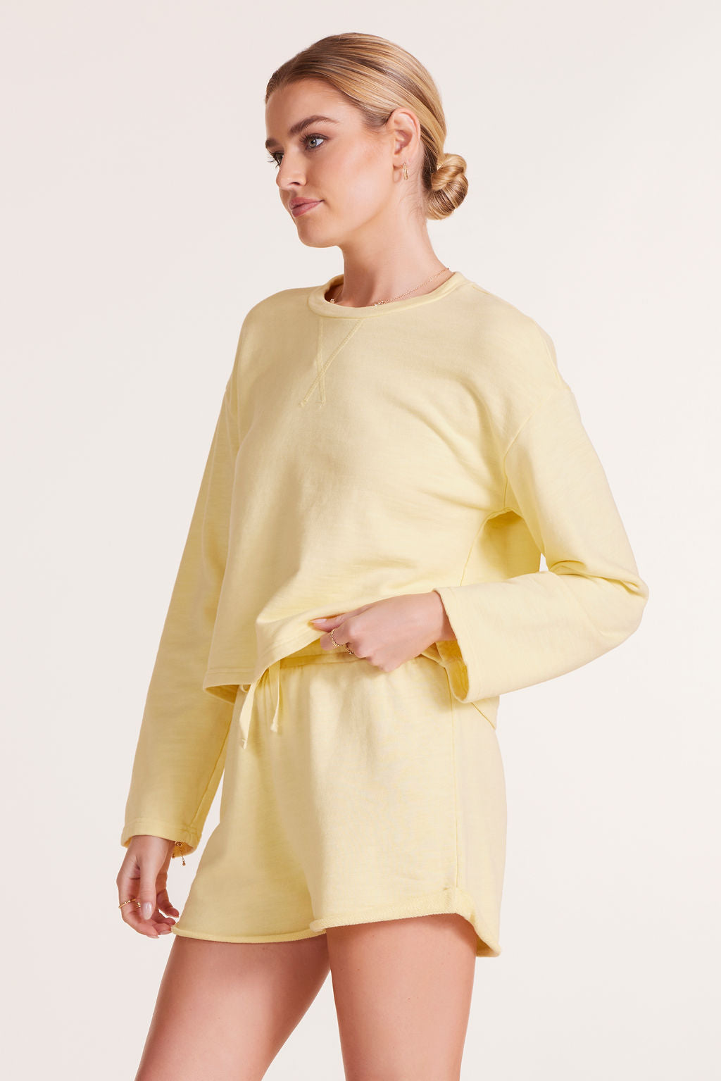 WIDE SLEEVE BOXY SWEATSHIRT