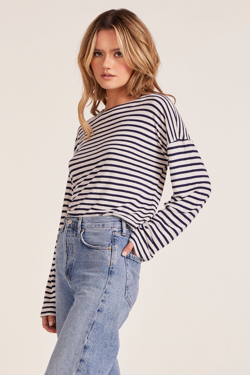 DROP SHOULDER BOATNECK TOP