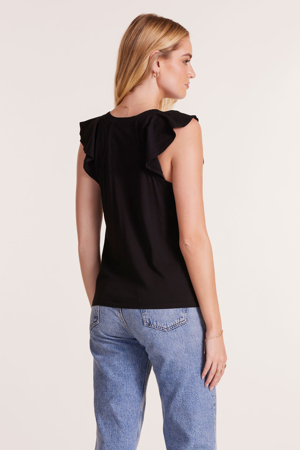 FLUTTER SLEEVE RAGLAN V-NECK TEE